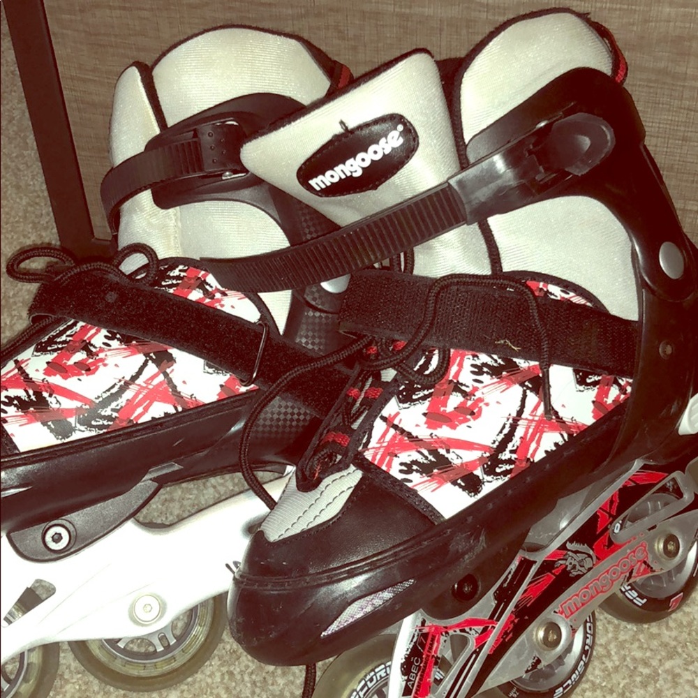 Mongoose roller blades size 9.5